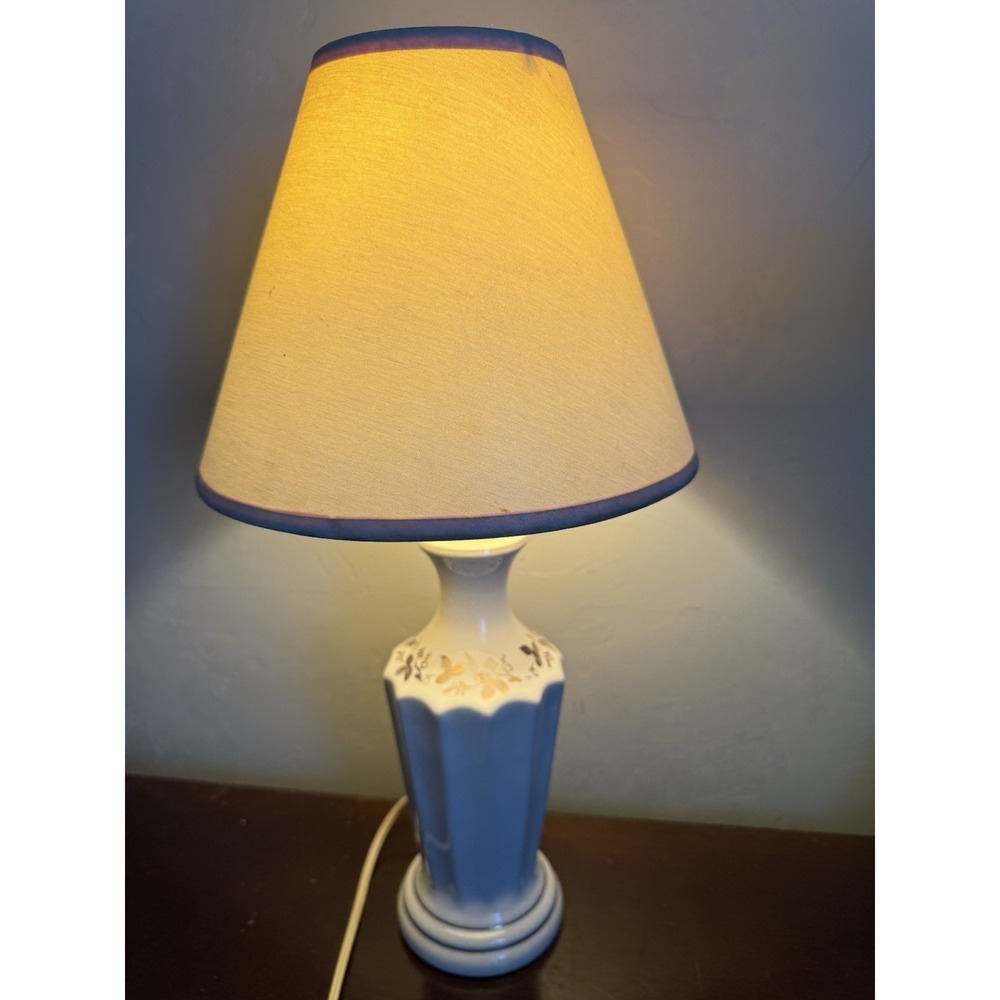 Vintage Porcelain Table Office Lamp with Floral Leave Design 16" Original Shade